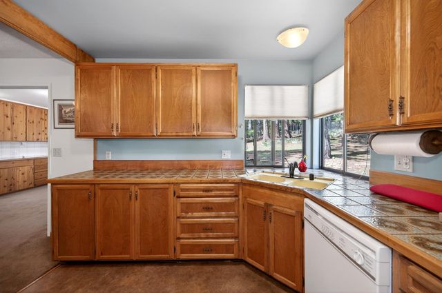 4120 Sugar Pine Dr, Pollock Pines, CA 95726