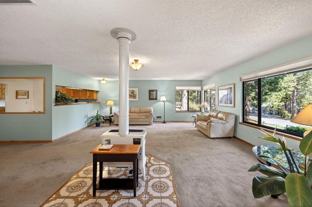 4120 Sugar Pine Dr, Pollock Pines, CA 95726