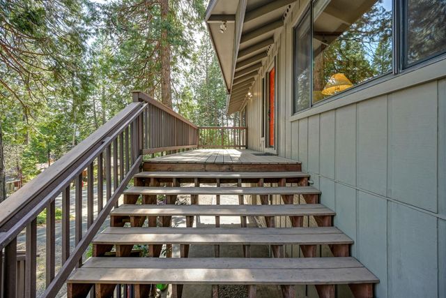 4120 Sugar Pine Dr, Pollock Pines, CA 95726