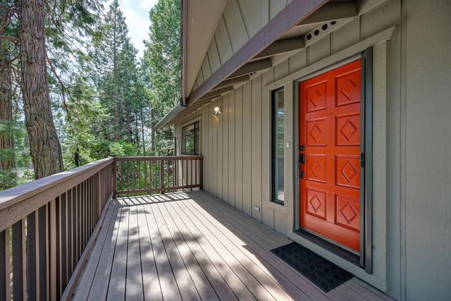 4120 Sugar Pine Dr, Pollock Pines, CA 95726