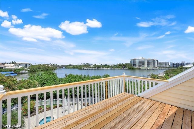 203 San Mateo DR, Bonita Springs, FL 34134