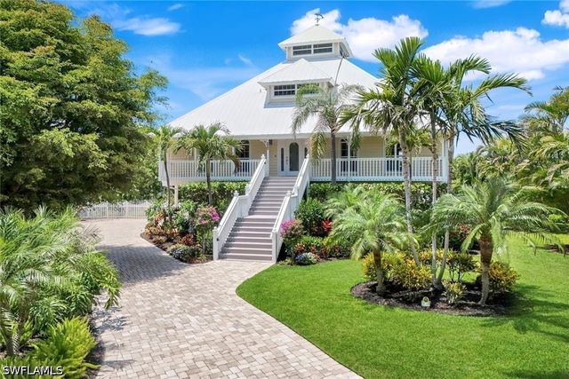 203 San Mateo DR, Bonita Springs, FL 34134