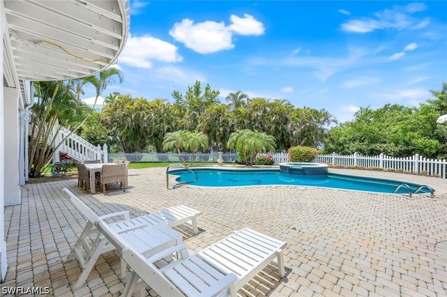 203 San Mateo DR, Bonita Springs, FL 34134