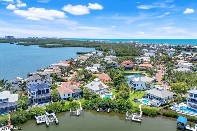 203 San Mateo DR, Bonita Springs, FL 34134