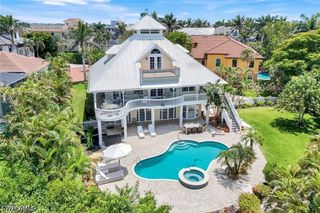 203 San Mateo DR, Bonita Springs, FL 34134