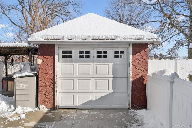 122 Hamilton Road, Hempstead, NY 11550