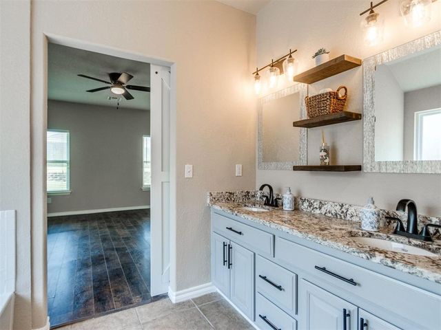 416 Rolling Meadow Drive, Noble, OK 73068