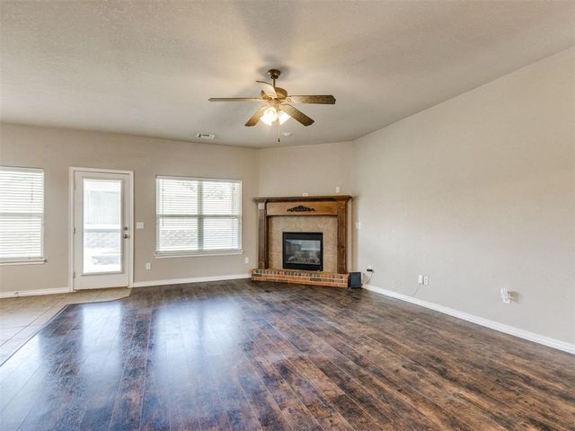 416 Rolling Meadow Drive, Noble, OK 73068