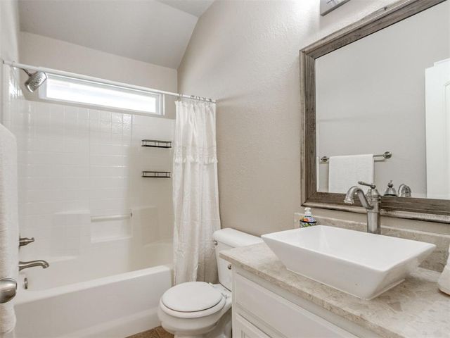416 Rolling Meadow Drive, Noble, OK 73068