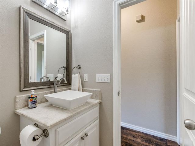 416 Rolling Meadow Drive, Noble, OK 73068