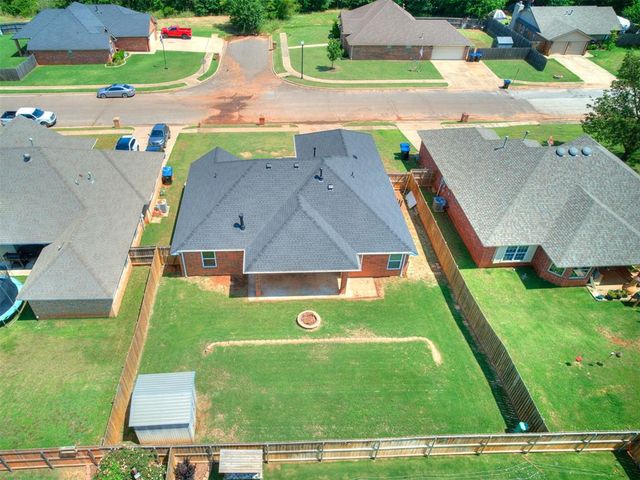 416 Rolling Meadow Drive, Noble, OK 73068