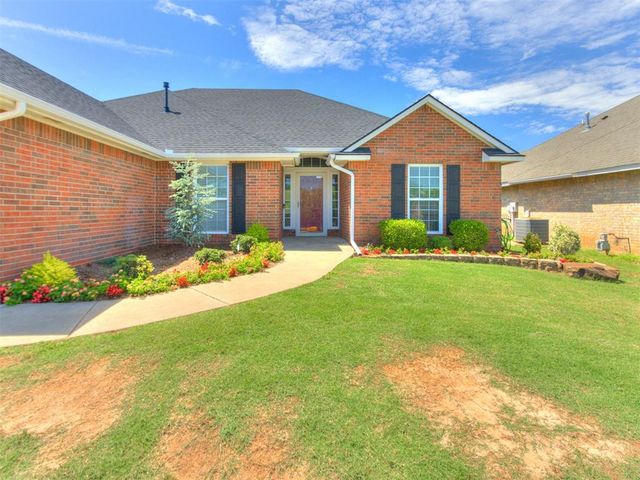 416 Rolling Meadow Drive, Noble, OK 73068