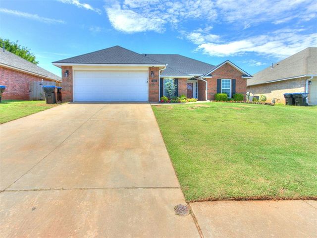 416 Rolling Meadow Drive, Noble, OK 73068