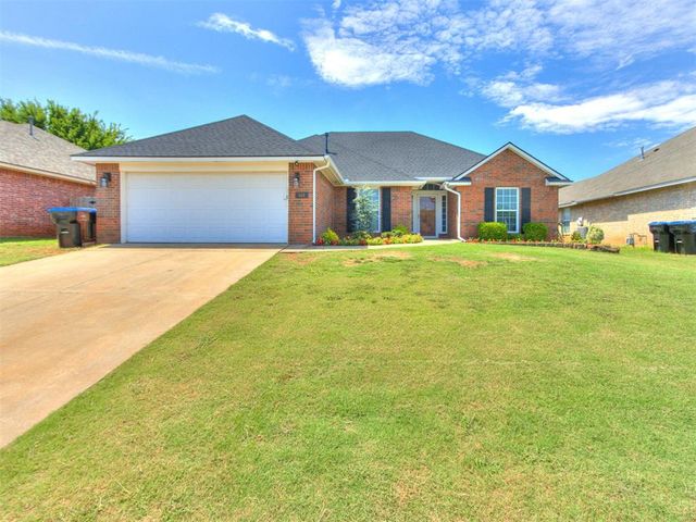 416 Rolling Meadow Drive, Noble, OK 73068