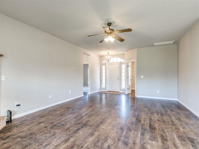 416 Rolling Meadow Drive, Noble, OK 73068