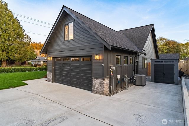 301 S Park Street, Lynden, WA 98264