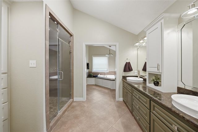 1017 Buescher Road, Columbus, TX 78934