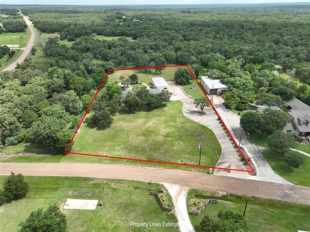 1017 Buescher Road, Columbus, TX 78934