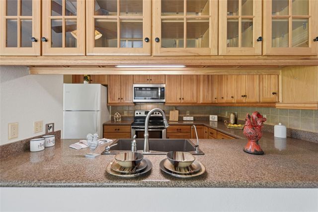 1017 Buescher Road, Columbus, TX 78934
