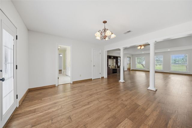 1017 Buescher Road, Columbus, TX 78934