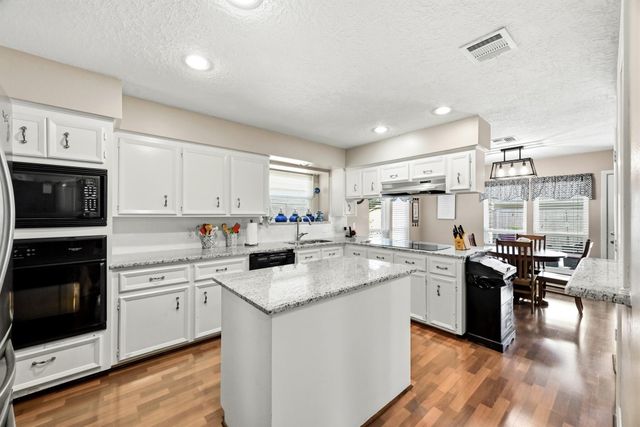 2807 Glenn Lakes Lane, Missouri City, TX 77459