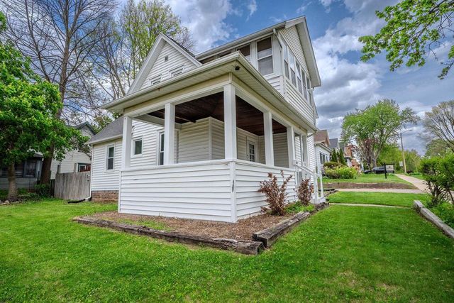 403 1st Street, Baraboo, WI 53913