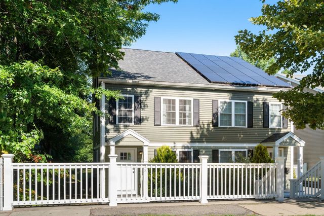 34 Park St 34, Arlington, MA 02474