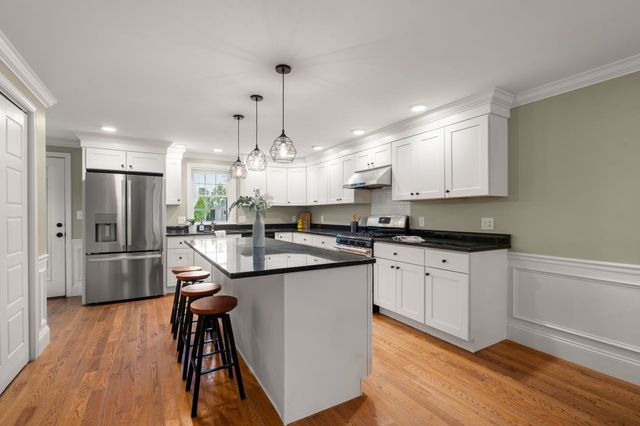 34 Park St 34, Arlington, MA 02474
