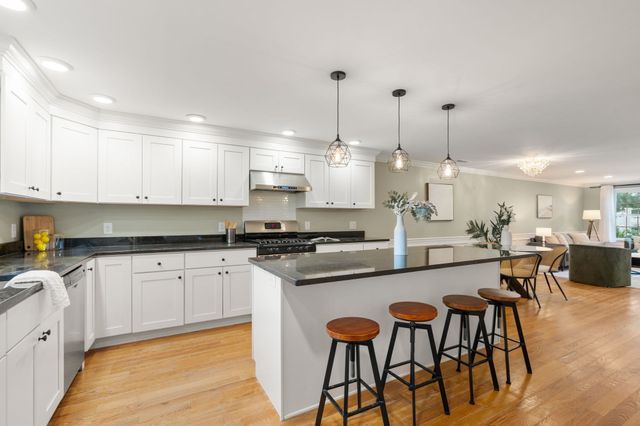 34 Park St 34, Arlington, MA 02474