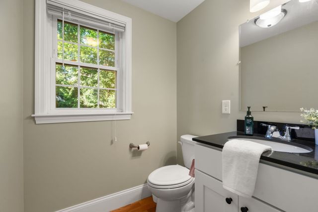 34 Park St 34, Arlington, MA 02474