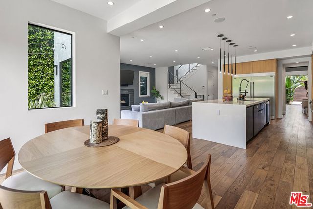 1037 Palms Boulevard, Venice, CA 90291