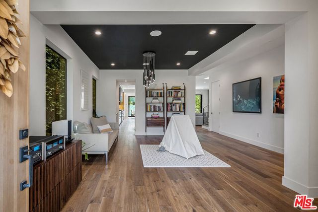 1037 Palms Boulevard, Venice, CA 90291