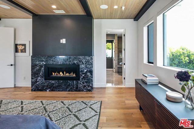 1037 Palms Boulevard, Venice, CA 90291