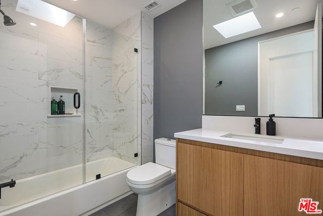 1037 Palms Boulevard, Venice, CA 90291