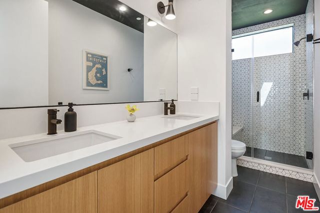 1037 Palms Boulevard, Venice, CA 90291