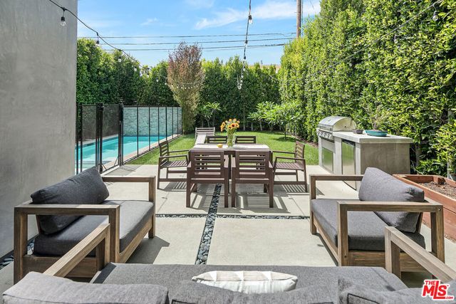 1037 Palms Boulevard, Venice, CA 90291