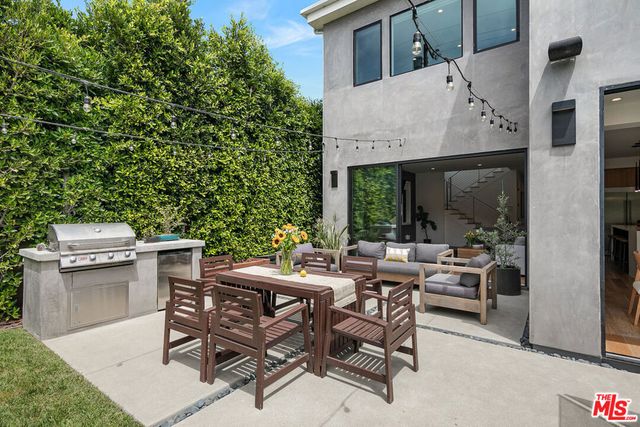 1037 Palms Boulevard, Venice, CA 90291