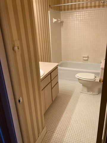 5065 Crooks 49, Royal Oak City, MI 48073