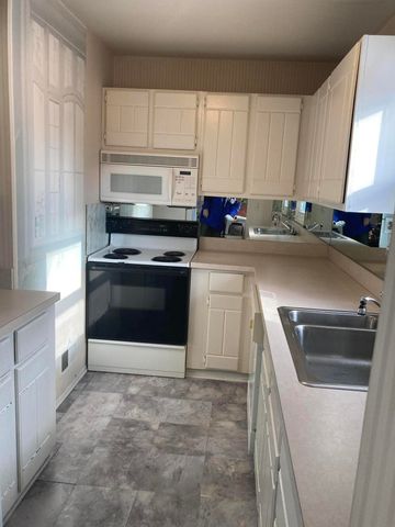 5065 Crooks 49, Royal Oak City, MI 48073