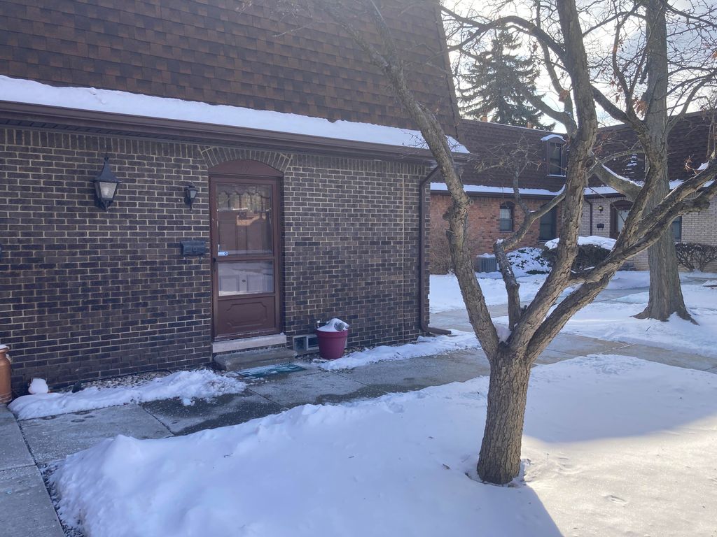 5065 Crooks 49, Royal Oak City, MI 48073