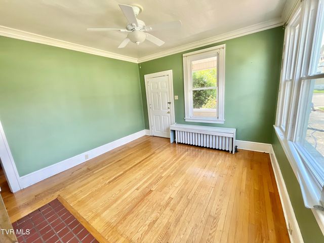 835 Highland Avenue, Bristol, VA 24201