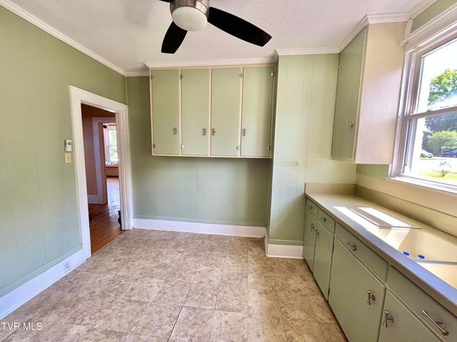 835 Highland Avenue, Bristol, VA 24201