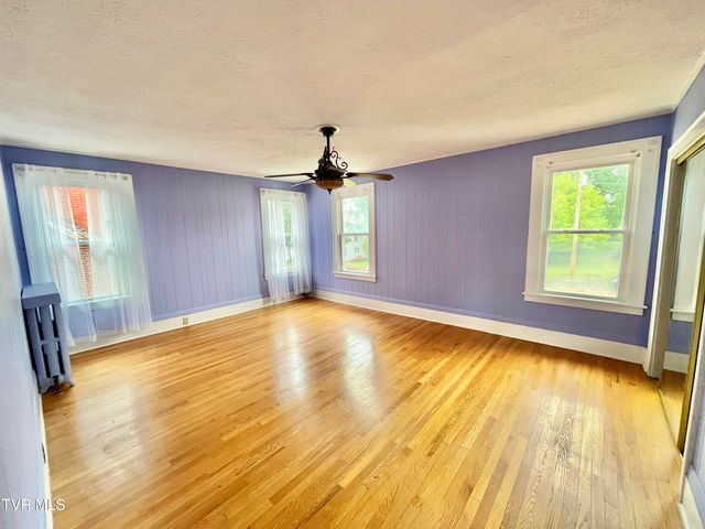 835 Highland Avenue, Bristol, VA 24201