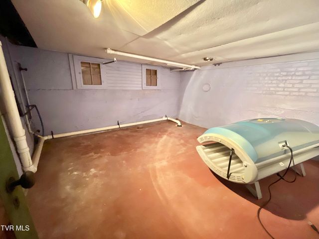 835 Highland Avenue, Bristol, VA 24201
