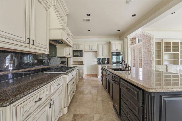 5511 Regal Landing Drive, Houston, TX 77345
