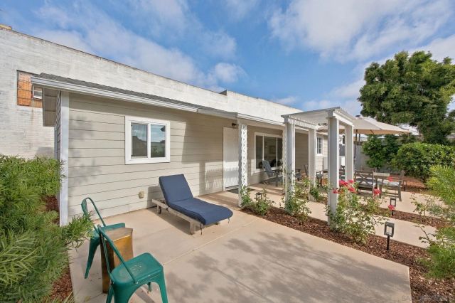 312 N Acacia Ave, Solana Beach, CA 92075