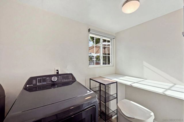 312 N Acacia Ave, Solana Beach, CA 92075