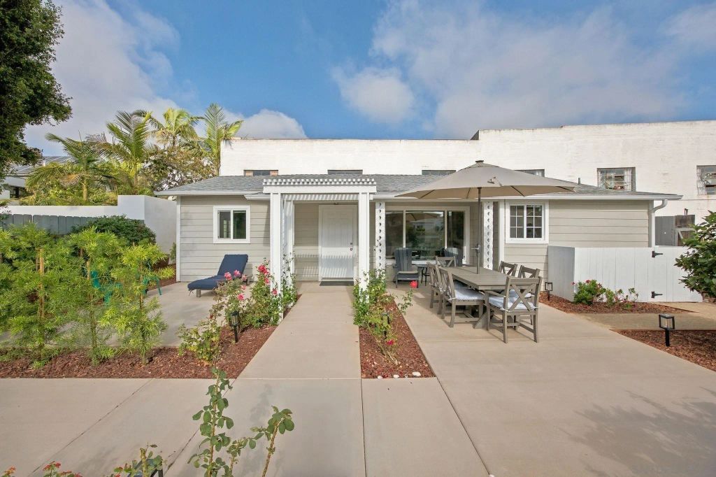 312 N Acacia Ave, Solana Beach, CA 92075