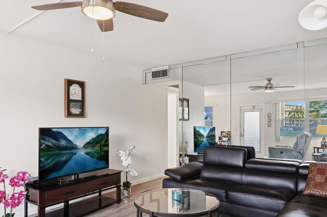 231 Ventnor Q, Deerfield Beach, FL 33442