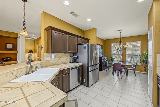 18101 N KEY ESTRELLA Drive, Surprise, AZ 85374